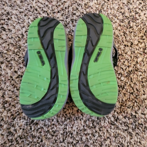 Stride Rite, Baby Bear Paws, Teva Sandals - Picture 8 of 15